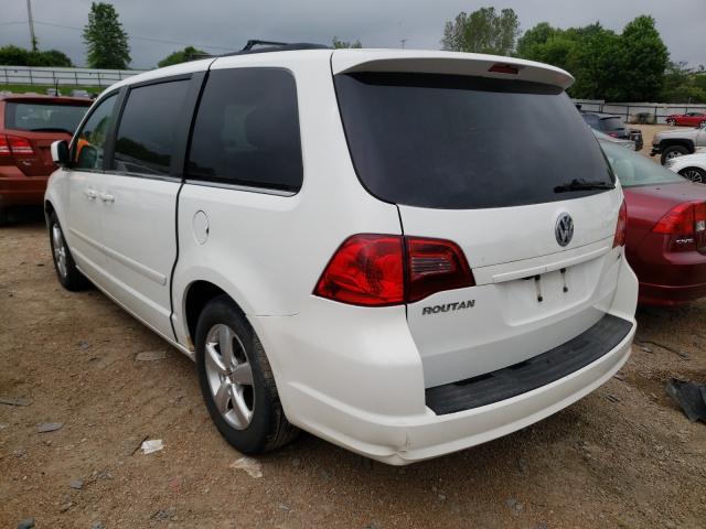 Photo 2 VIN: 2V4RW3DG9BR717350 - VOLKSWAGEN ROUTAN SE 