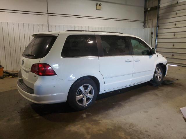 Photo 2 VIN: 2V4RW3DGXBR785706 - VOLKSWAGEN ROUTAN SE 