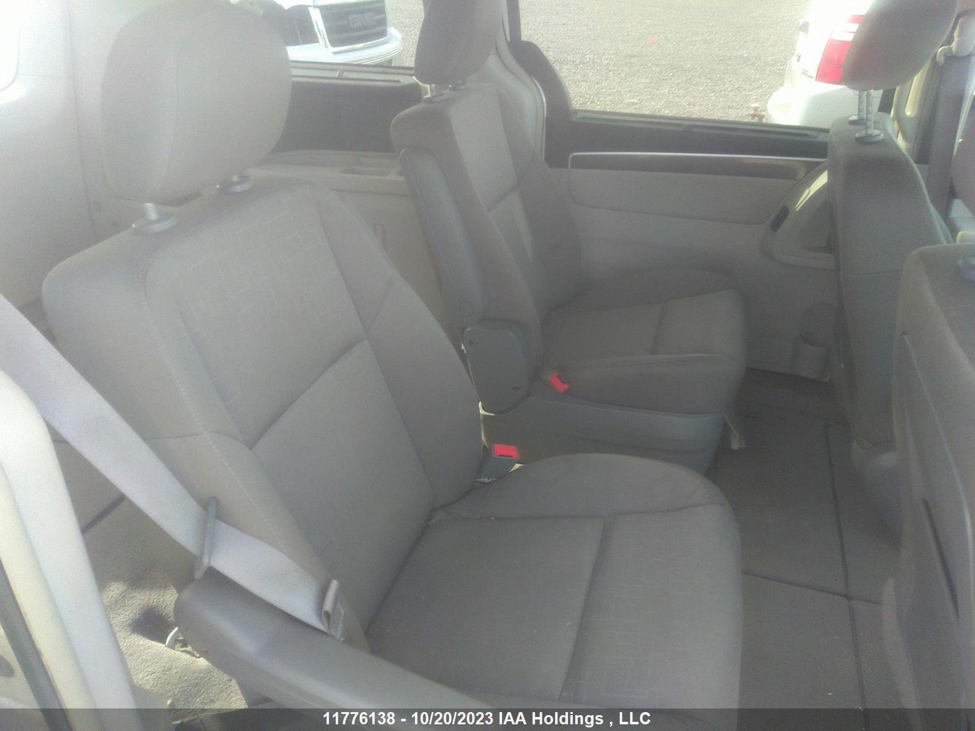 Photo 7 VIN: 2V4RW3DX1AR222123 - VOLKSWAGEN ROUTAN 