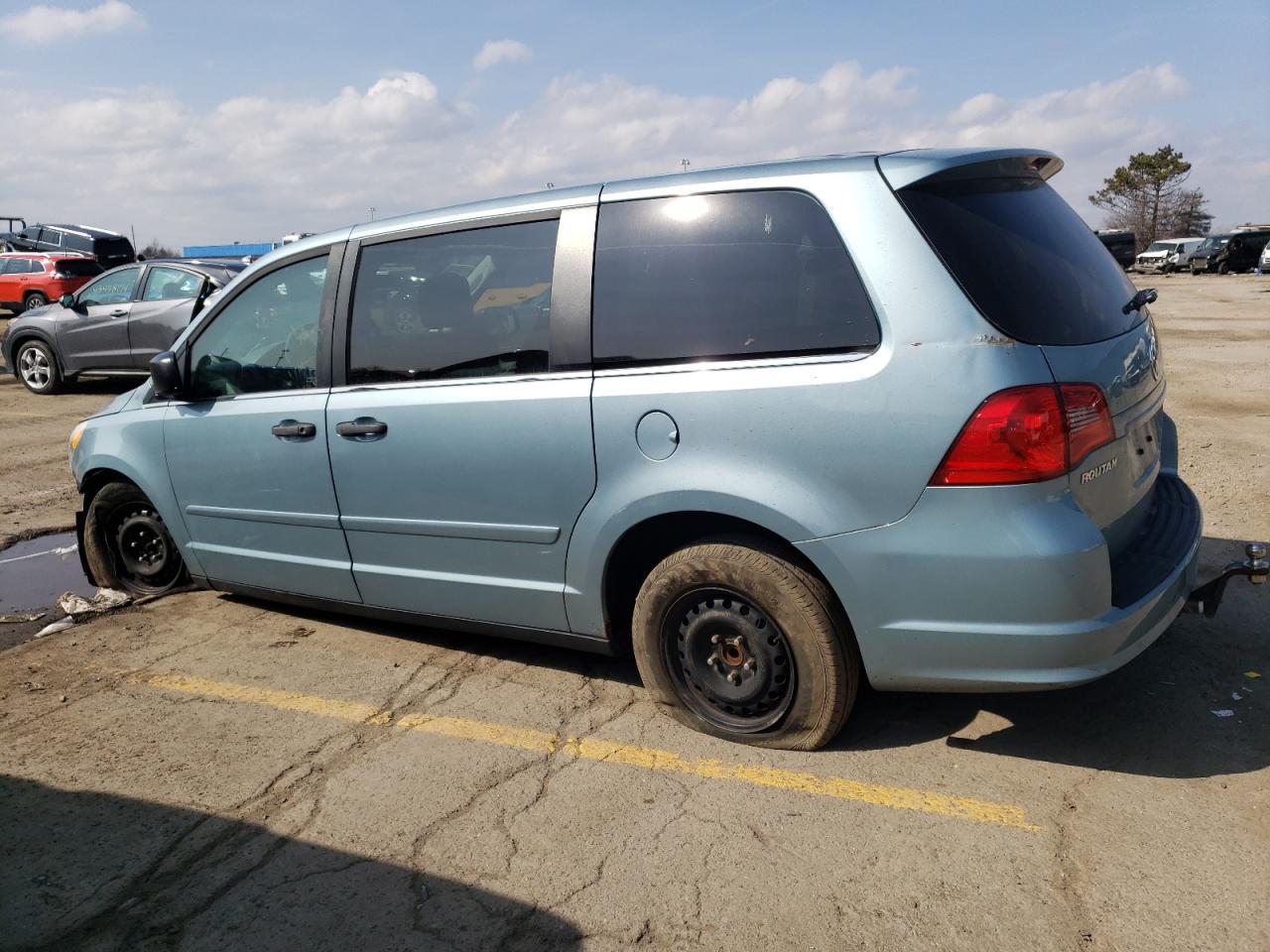 Photo 1 VIN: 2V4RW4D11AR354123 - VOLKSWAGEN ROUTAN 