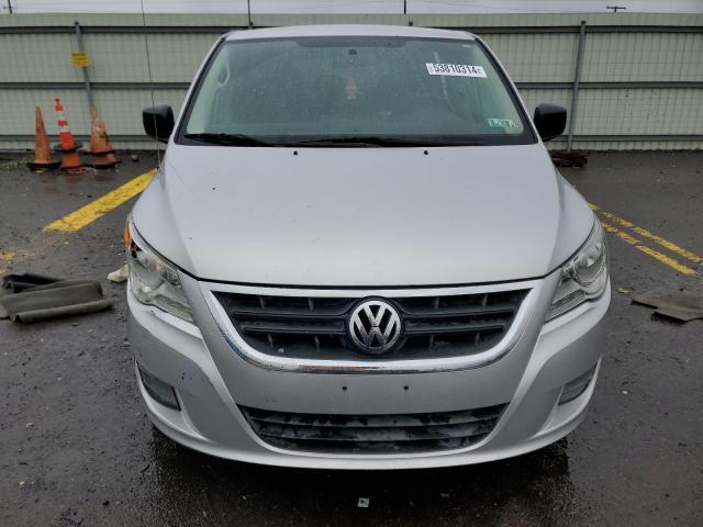 Photo 4 VIN: 2V4RW4D16AR360645 - VOLKSWAGEN ROUTAN 