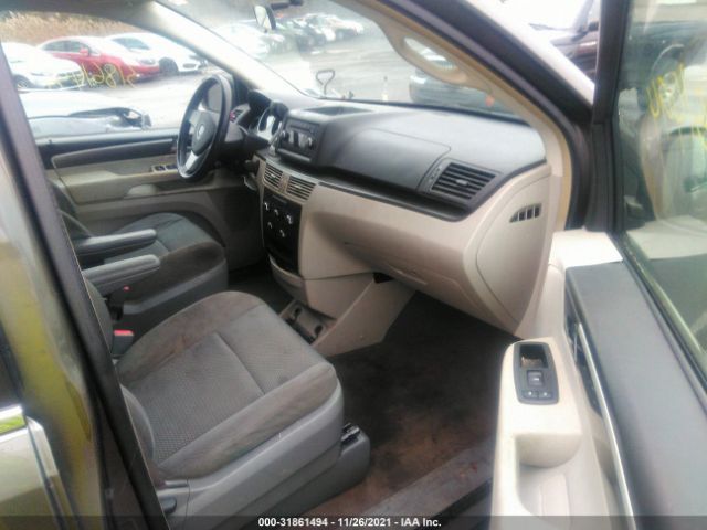 Photo 4 VIN: 2V4RW4D16AR360662 - VOLKSWAGEN ROUTAN 