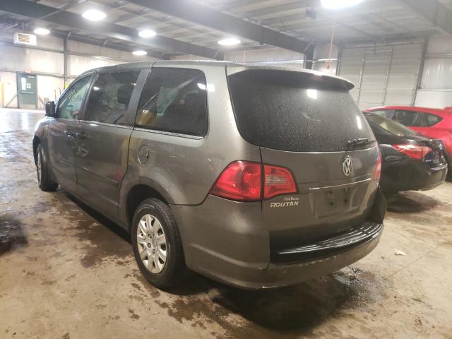 Photo 2 VIN: 2V4RW4D17AR322938 - VOLKSWAGEN ROUTAN S 