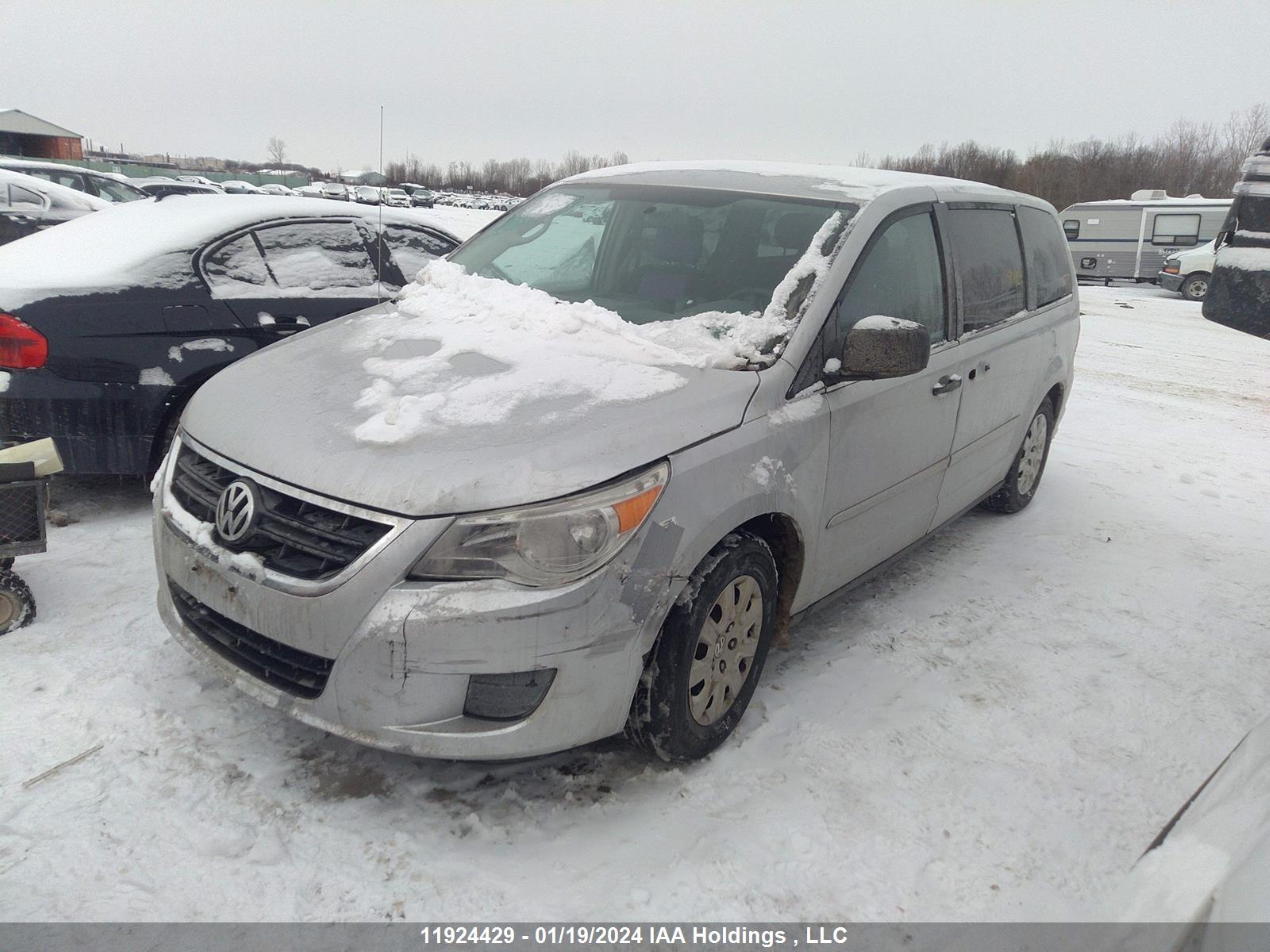 Photo 1 VIN: 2V4RW4DG0BR659490 - VOLKSWAGEN ROUTAN 