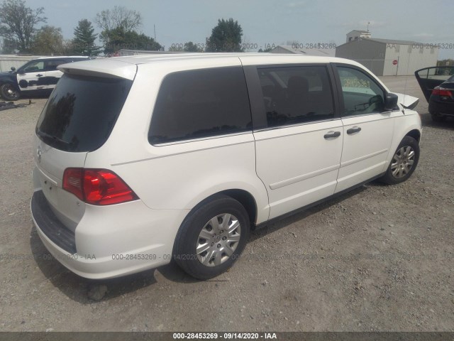 Photo 3 VIN: 2V4RW4DG2BR641881 - VOLKSWAGEN ROUTAN 