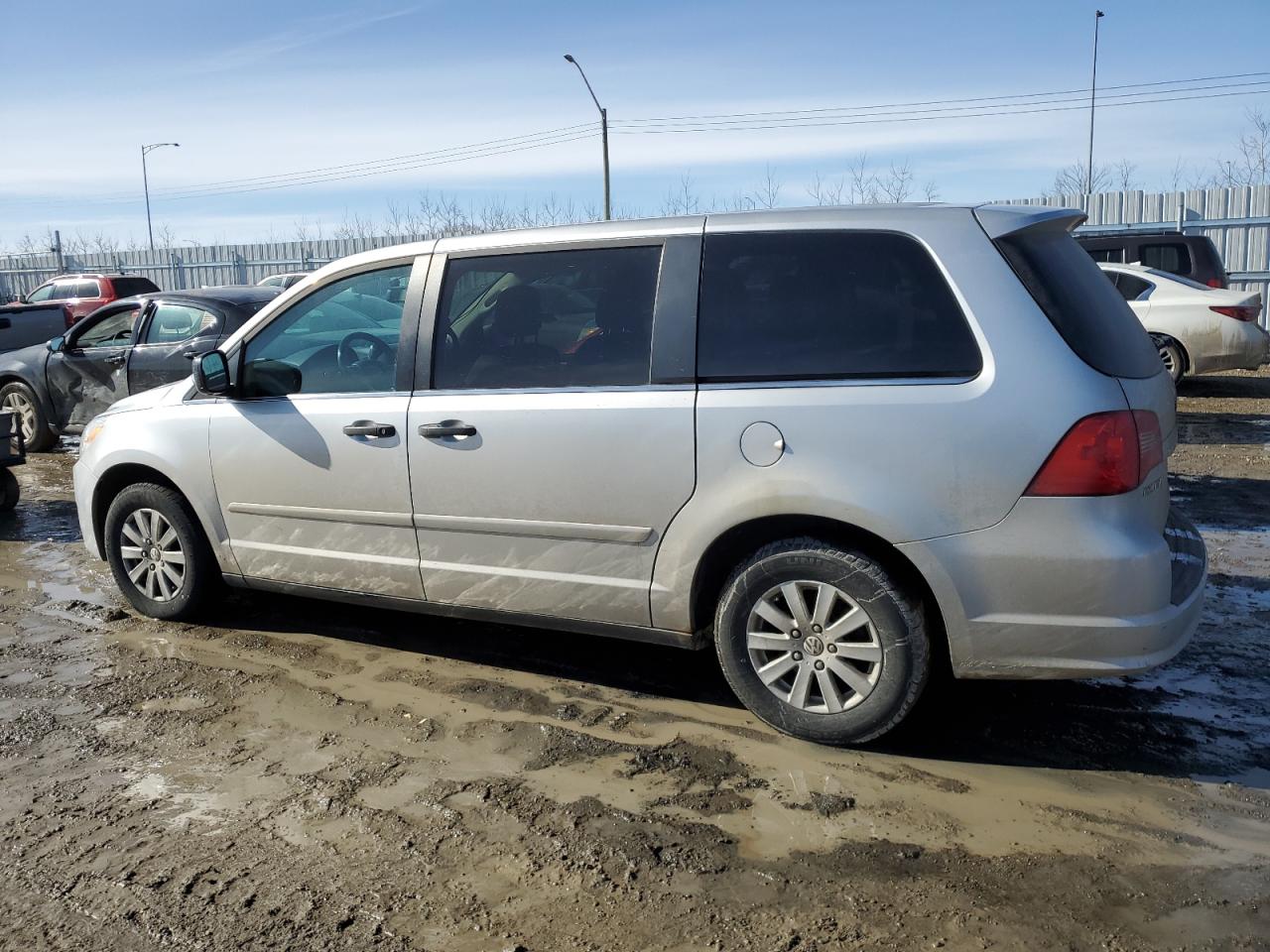 Photo 1 VIN: 2V4RW4DG4BR714801 - VOLKSWAGEN ROUTAN 