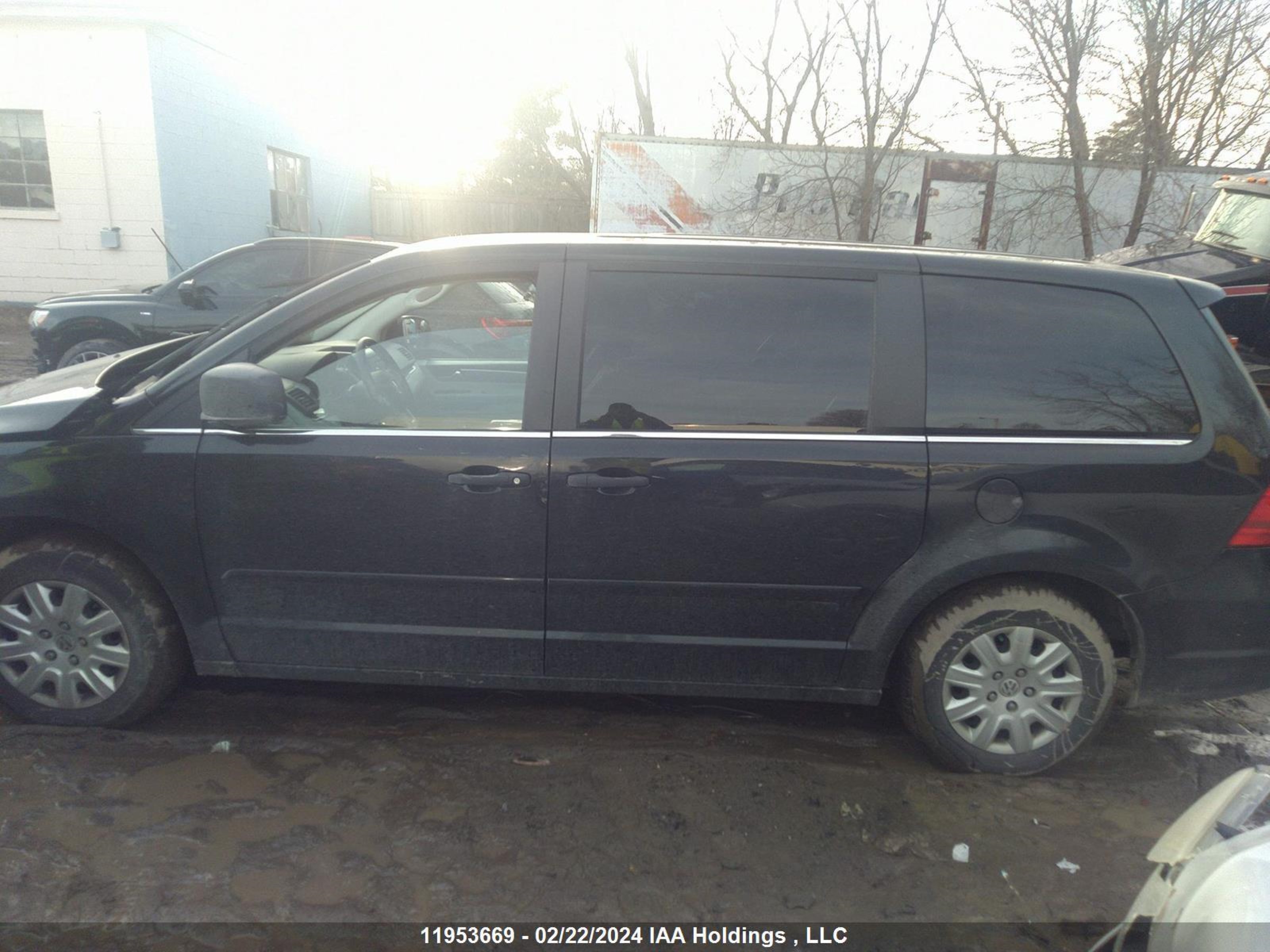 Photo 13 VIN: 2V4RW4DGXBR740657 - VOLKSWAGEN ROUTAN 