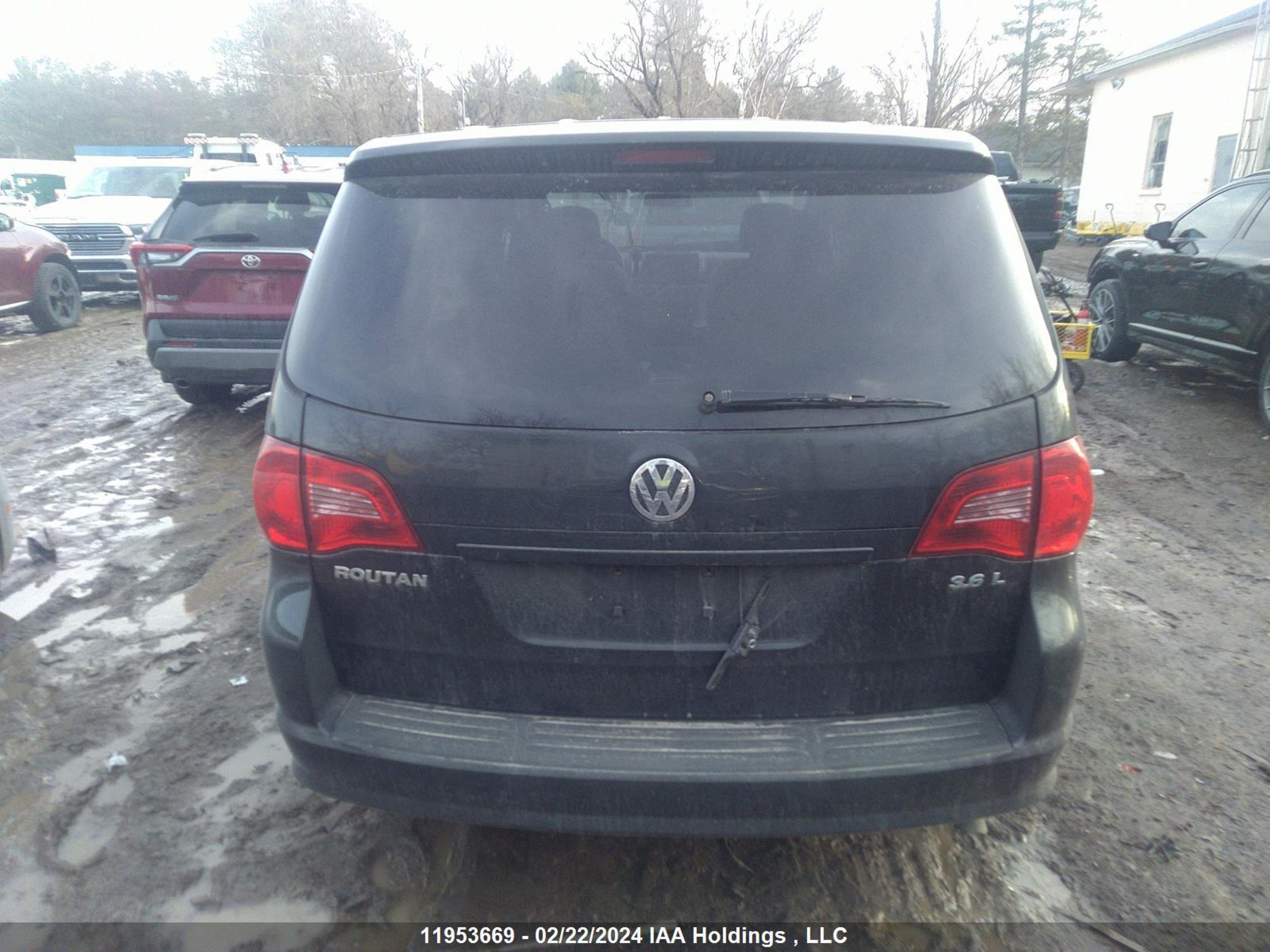 Photo 15 VIN: 2V4RW4DGXBR740657 - VOLKSWAGEN ROUTAN 