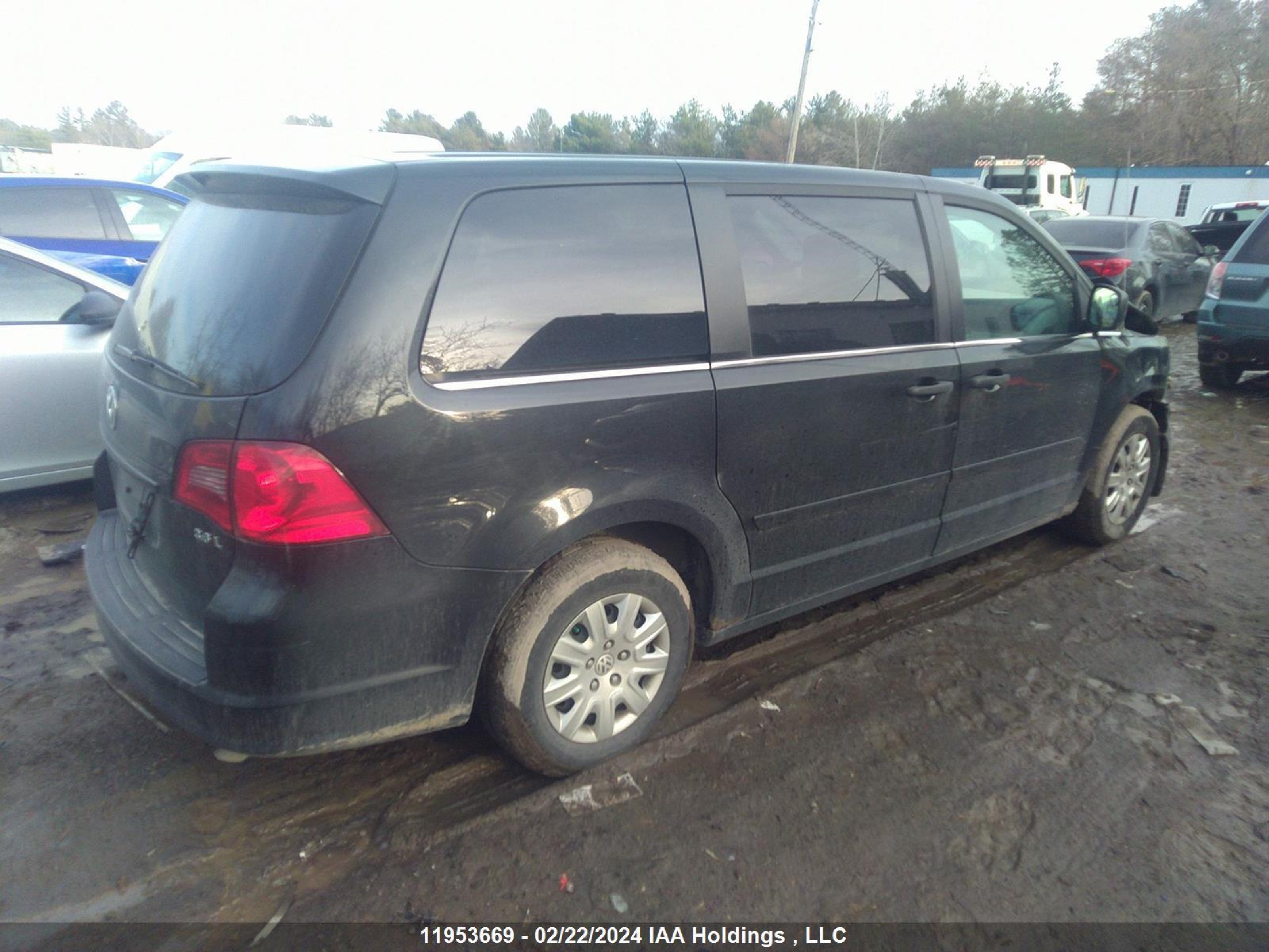 Photo 3 VIN: 2V4RW4DGXBR740657 - VOLKSWAGEN ROUTAN 