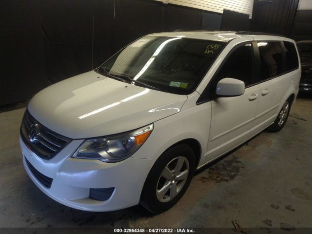 Photo 1 VIN: 2V4RW5DG2BR643037 - VOLKSWAGEN ROUTAN 