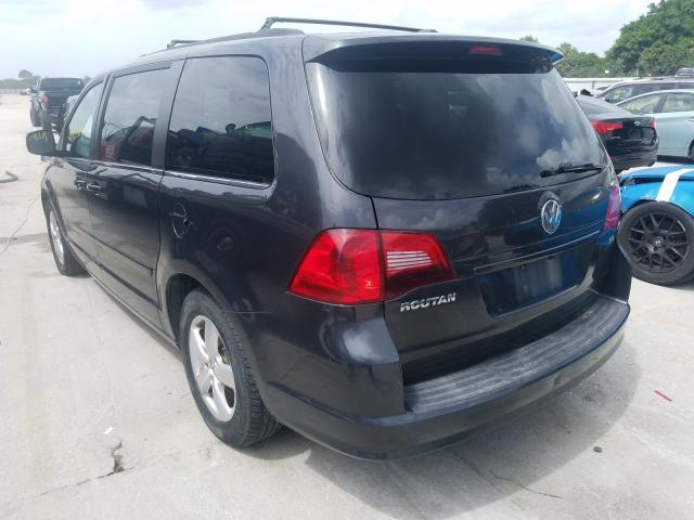 Photo 2 VIN: 2V4RW5DG3BR658551 - VOLKSWAGEN ROUTAN SEL 