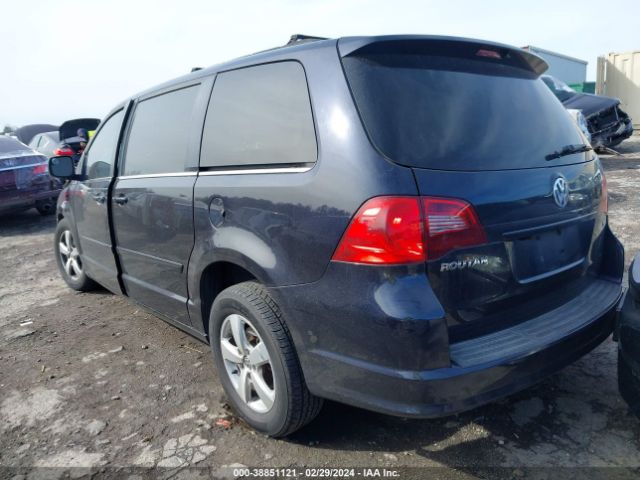 Photo 2 VIN: 2V4RW5DG4BR691462 - VOLKSWAGEN ROUTAN 