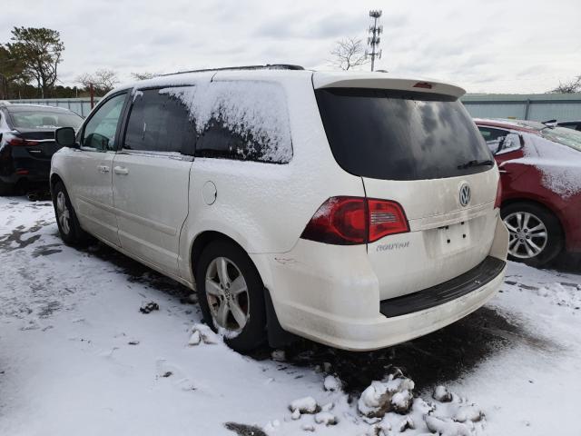 Photo 2 VIN: 2V4RW5DG8BR668508 - VOLKSWAGEN ROUTAN SEL 