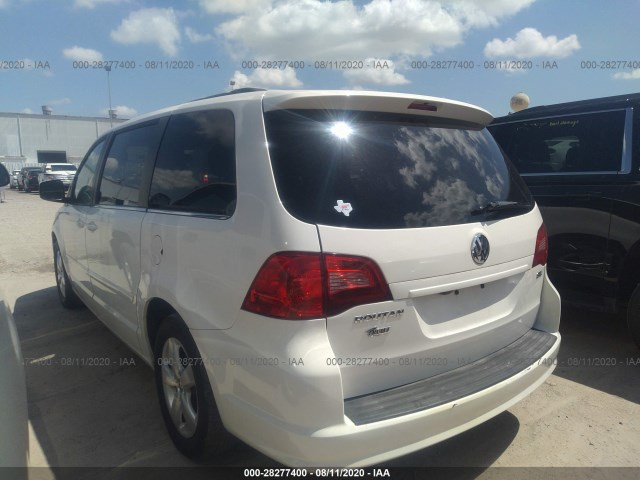 Photo 2 VIN: 2V4RW5DG9BR642757 - VOLKSWAGEN ROUTAN 