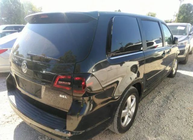 Photo 3 VIN: 2V4RW5DX0AR268229 - VOLKSWAGEN ROUTAN 