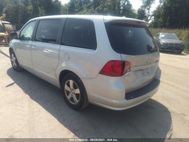 Photo 2 VIN: 2V4RW5DX0AR406660 - VOLKSWAGEN ROUTAN 