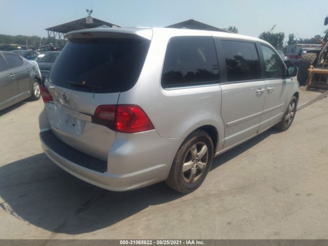 Photo 3 VIN: 2V4RW5DX0AR406660 - VOLKSWAGEN ROUTAN 