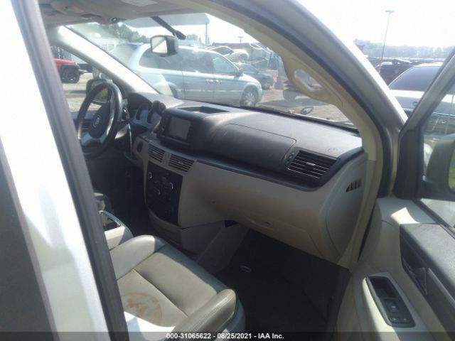 Photo 4 VIN: 2V4RW5DX0AR406660 - VOLKSWAGEN ROUTAN 