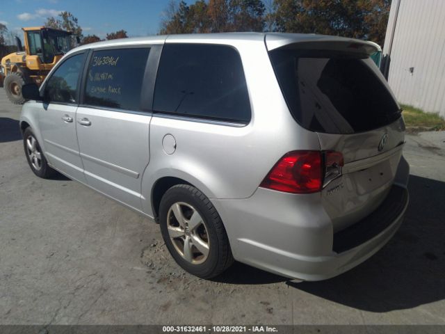 Photo 2 VIN: 2V4RW5DX0AR406660 - VOLKSWAGEN ROUTAN 