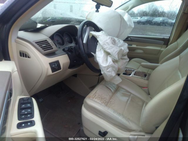 Photo 4 VIN: 2V4RW5DX1AR295262 - VOLKSWAGEN ROUTAN 