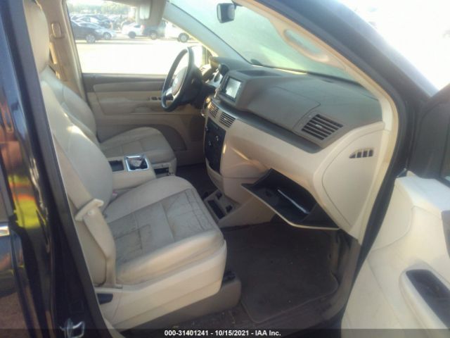 Photo 4 VIN: 2V4RW5DX1AR325246 - VOLKSWAGEN ROUTAN 