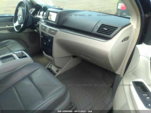 Photo 4 VIN: 2V4RW5DX3AR322994 - VOLKSWAGEN ROUTAN 