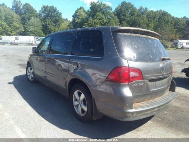 Photo 2 VIN: 2V4RW5DX5AR388530 - VOLKSWAGEN ROUTAN 