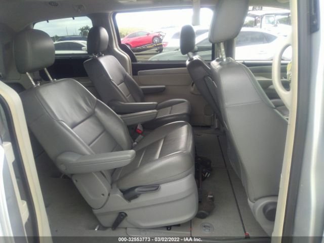 Photo 7 VIN: 2V4RW5DX8AR186619 - VOLKSWAGEN ROUTAN 