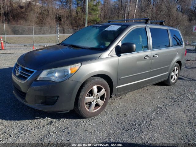 Photo 1 VIN: 2V4RW5DX8AR262923 - VOLKSWAGEN ROUTAN 