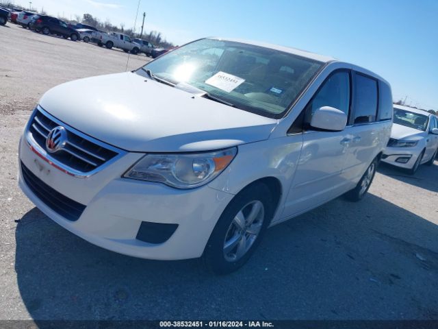 Photo 1 VIN: 2V4RW5DX8AR294545 - VOLKSWAGEN ROUTAN 