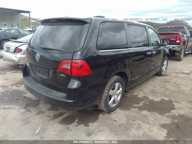 Photo 3 VIN: 2V4RW6DG7BR645792 - VOLKSWAGEN ROUTAN 