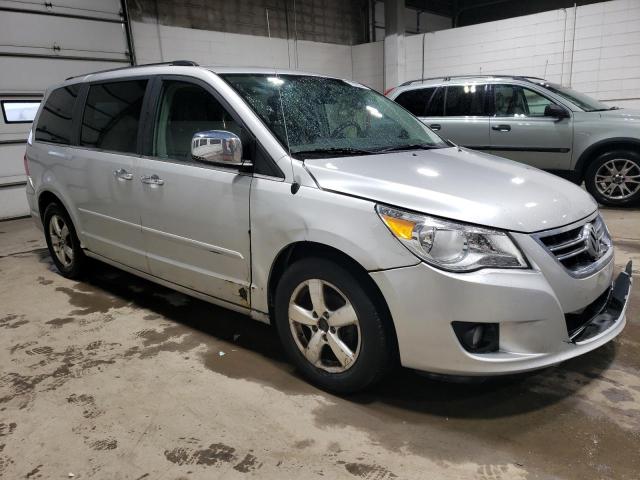 Photo 3 VIN: 2V4RW6DX0AR159095 - VOLKSWAGEN ROUTAN 