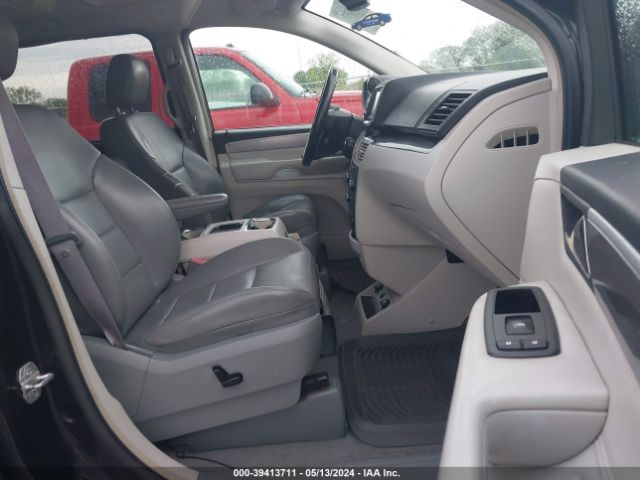 Photo 4 VIN: 2V4RW6DX0AR228108 - VOLKSWAGEN ROUTAN 