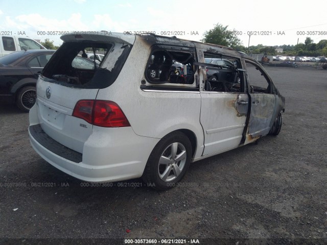 Photo 3 VIN: 2V4RW6DX1AR296370 - VOLKSWAGEN ROUTAN 