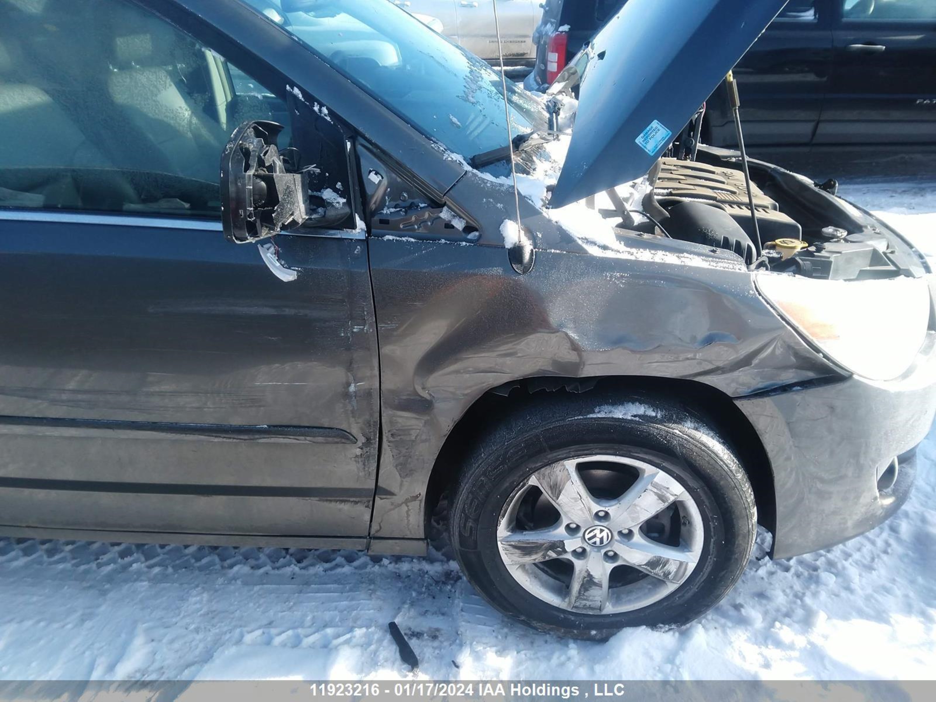 Photo 5 VIN: 2V4RW6DX2AR416337 - VOLKSWAGEN ROUTAN 