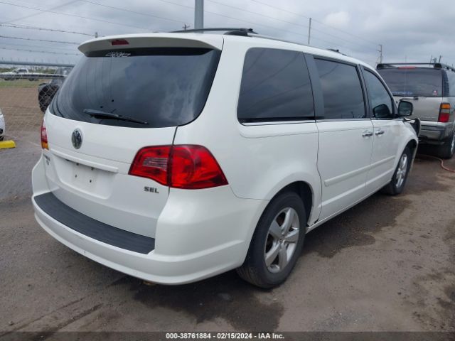 Photo 3 VIN: 2V4RW6DX3AR393019 - VOLKSWAGEN ROUTAN 