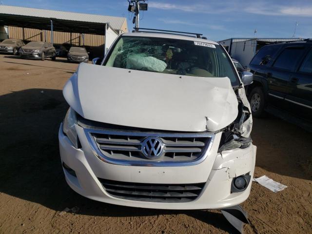 Photo 4 VIN: 2V4RW6DX9AR407506 - VOLKSWAGEN ROUTAN 