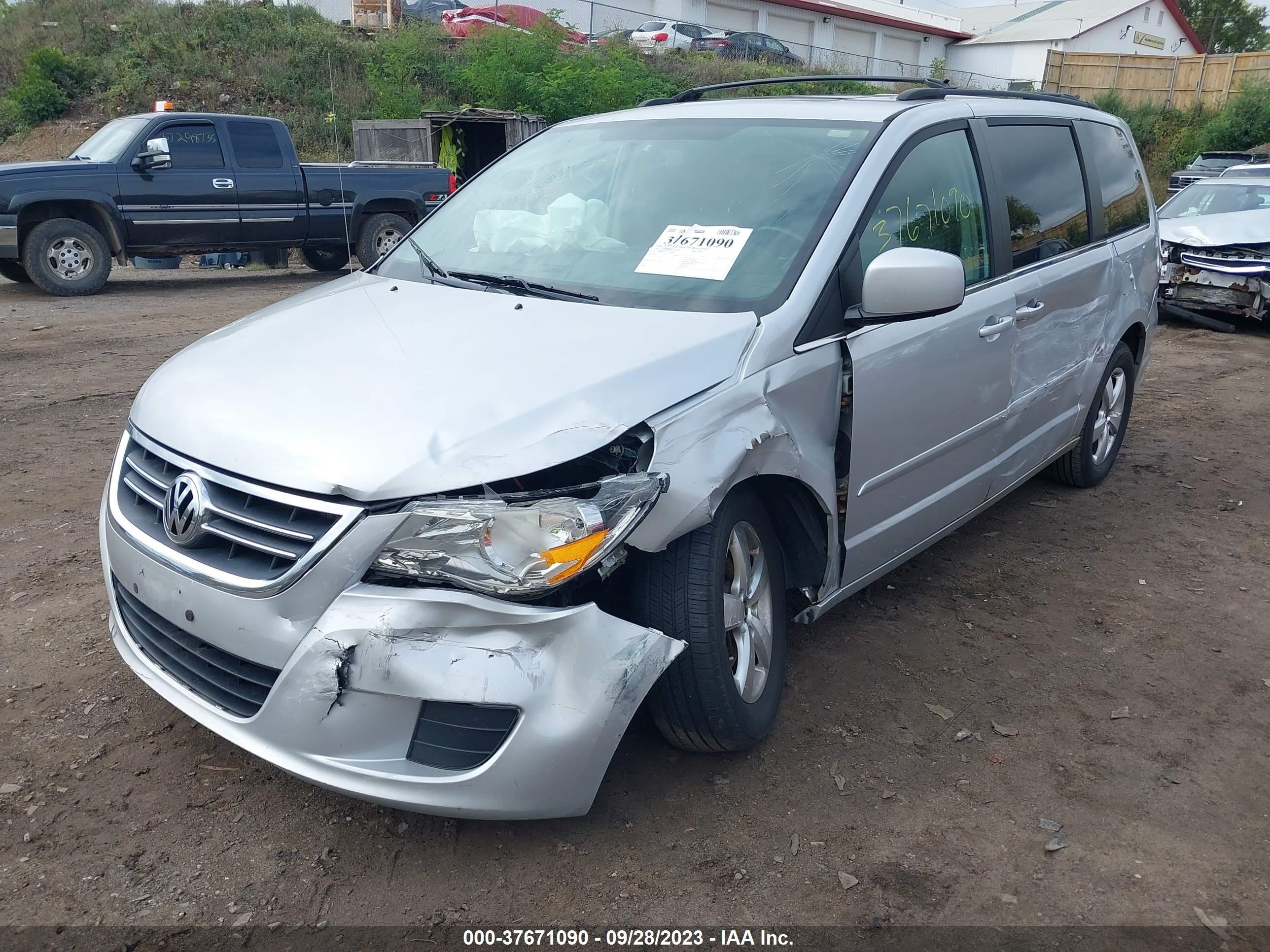 Photo 5 VIN: 2V8HW34119R588813 - VOLKSWAGEN ROUTAN 