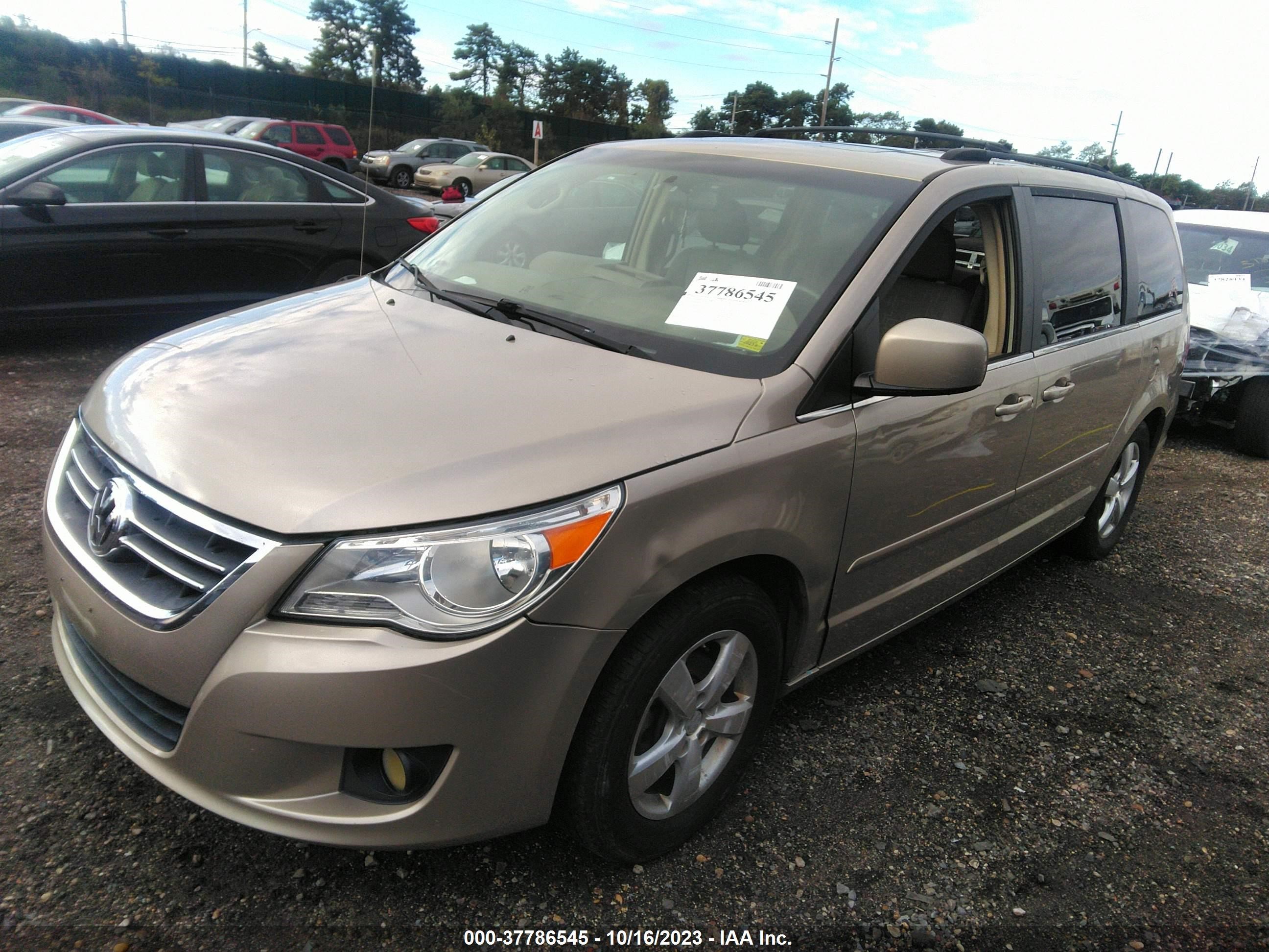 Photo 1 VIN: 2V8HW34149R518108 - VOLKSWAGEN ROUTAN 