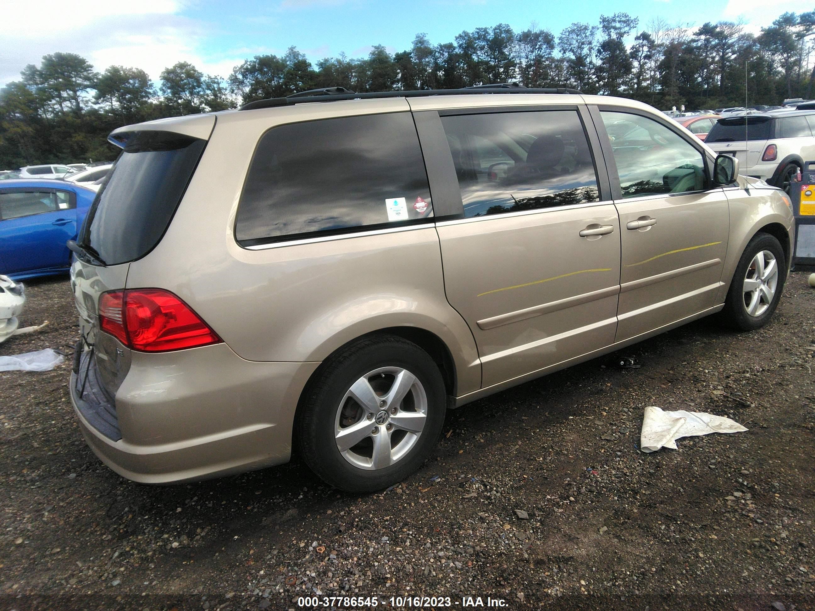 Photo 3 VIN: 2V8HW34149R518108 - VOLKSWAGEN ROUTAN 