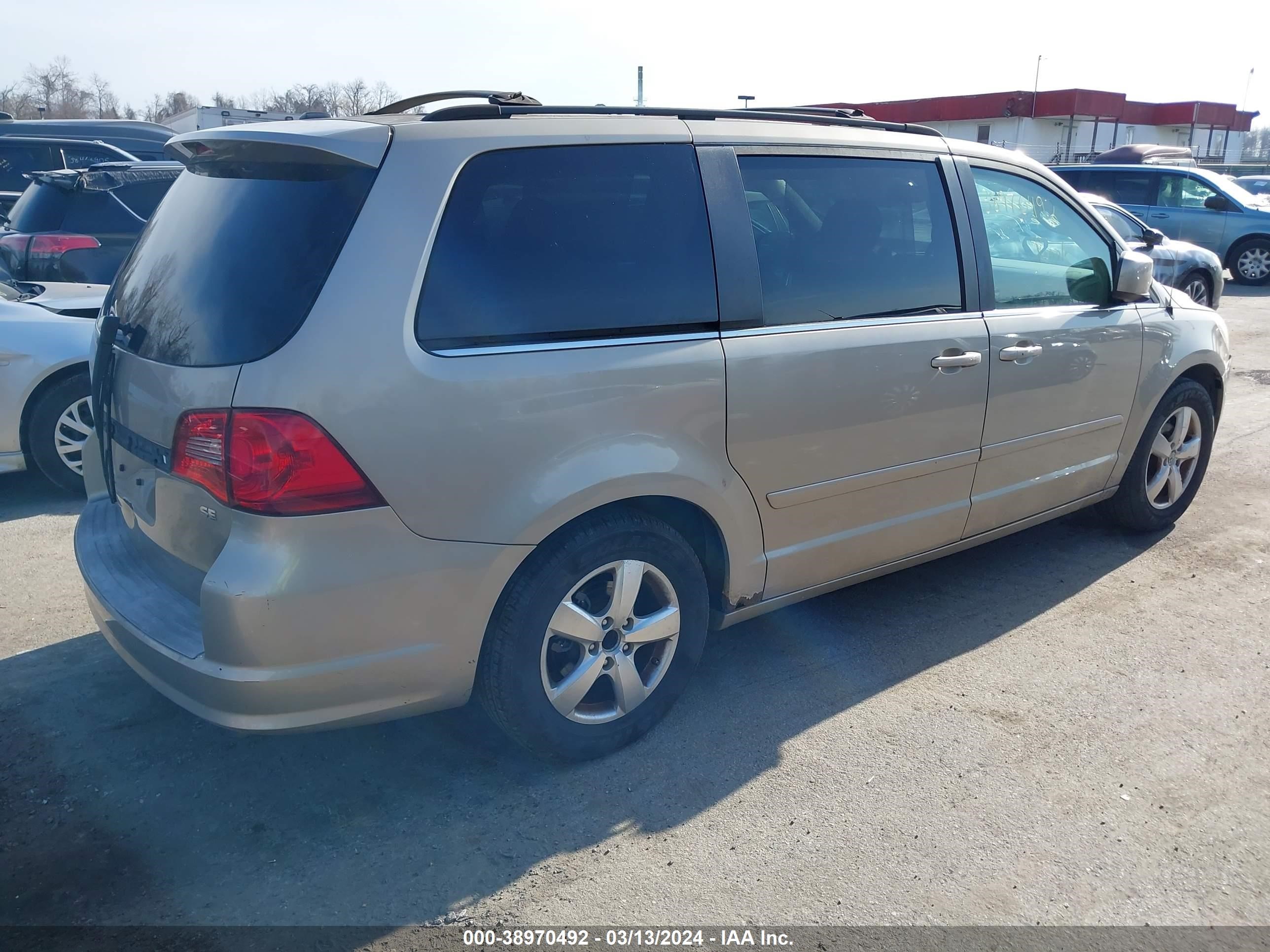 Photo 3 VIN: 2V8HW34149R559449 - VOLKSWAGEN ROUTAN 