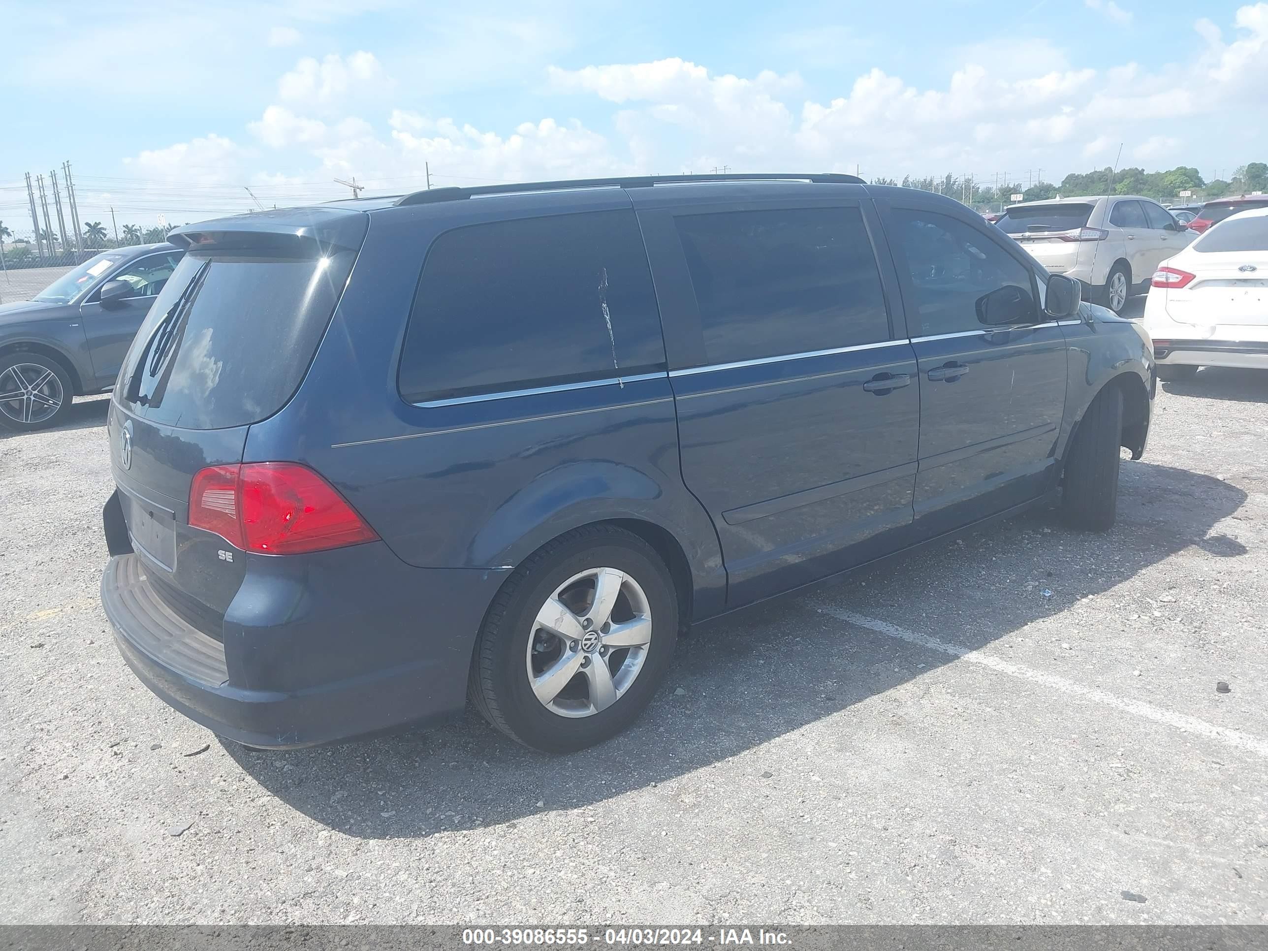 Photo 3 VIN: 2V8HW34149R578177 - VOLKSWAGEN ROUTAN 