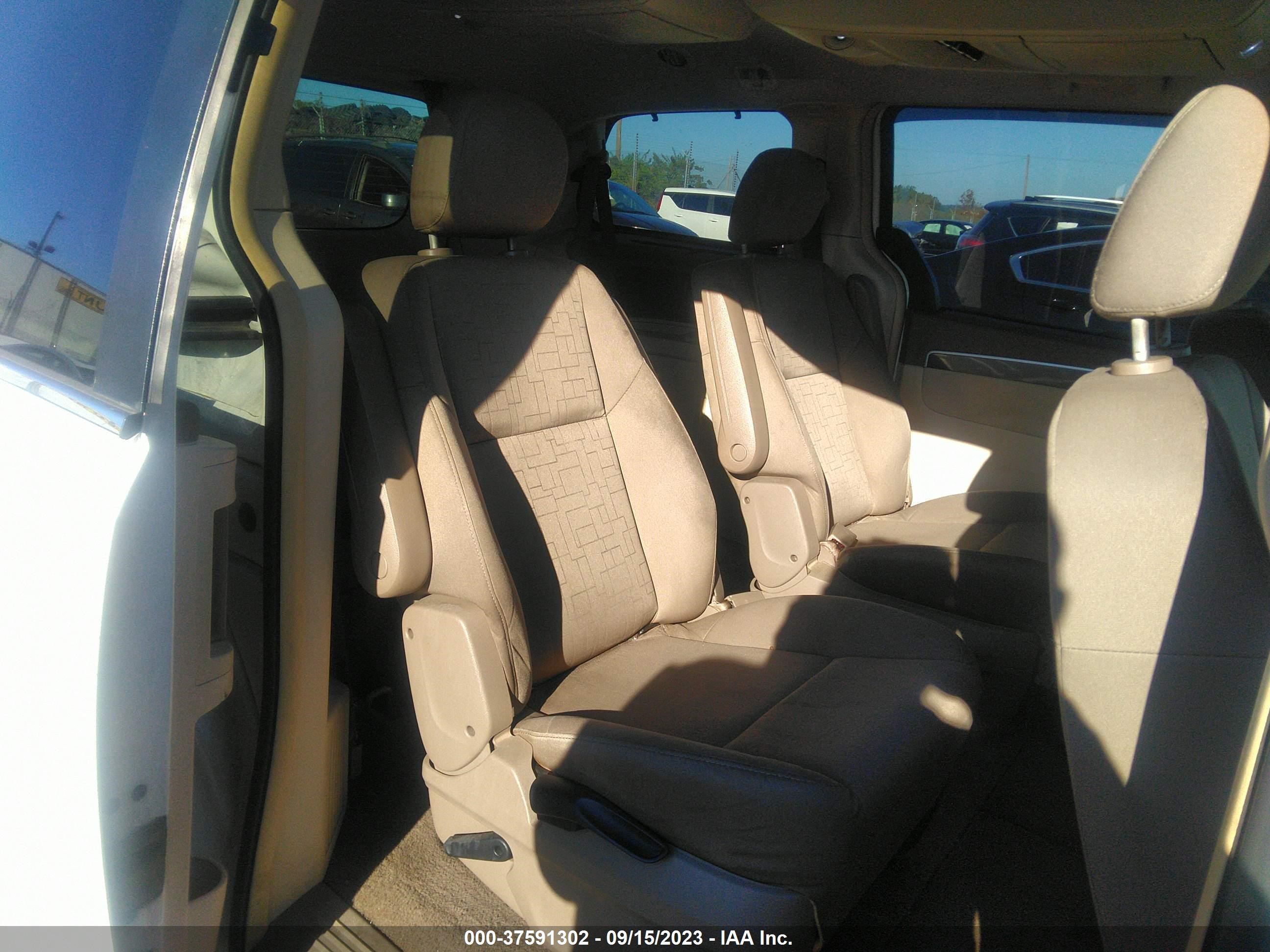 Photo 7 VIN: 2V8HW34159R546046 - VOLKSWAGEN ROUTAN 