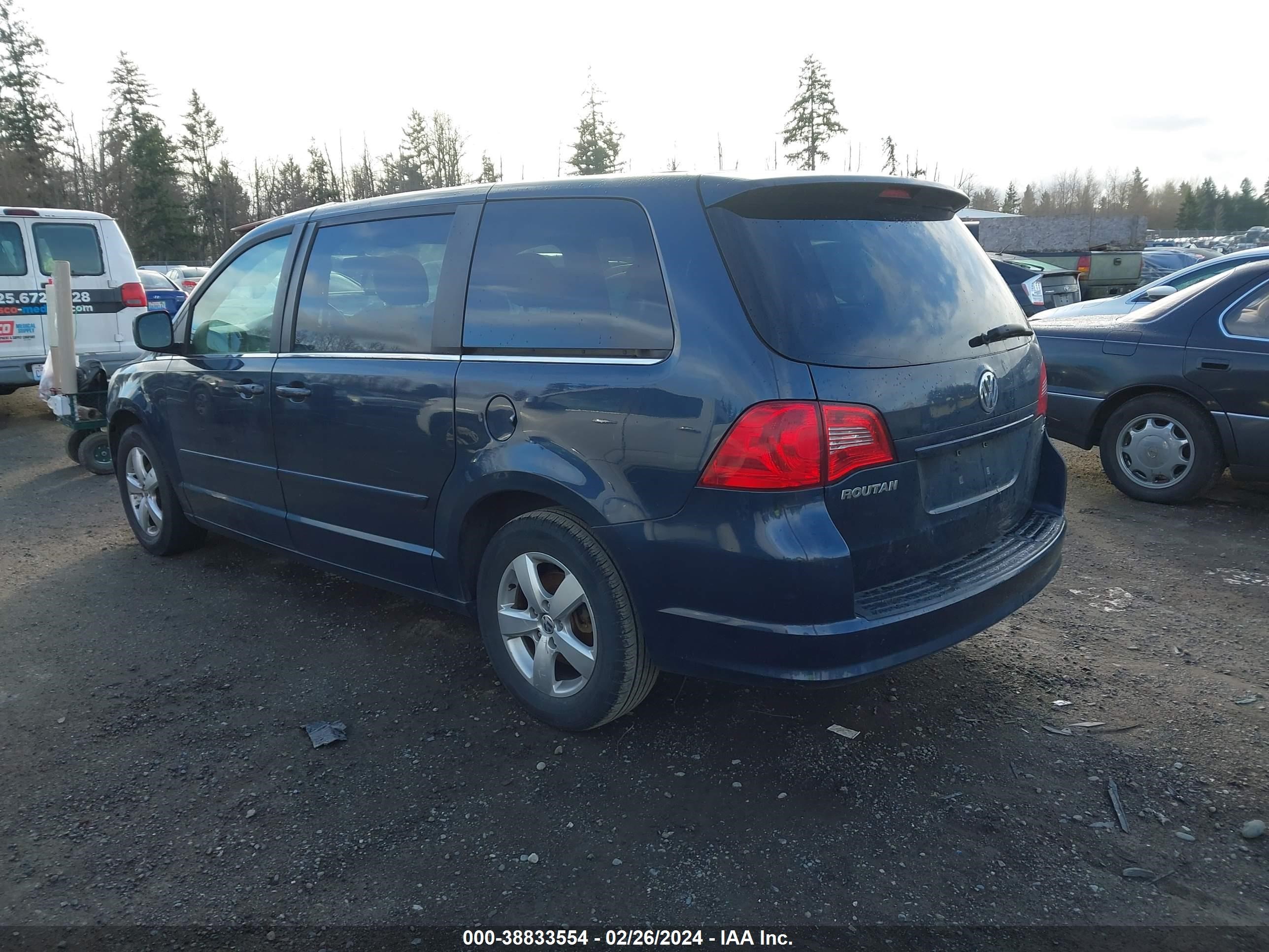 Photo 2 VIN: 2V8HW34159R558942 - VOLKSWAGEN ROUTAN 