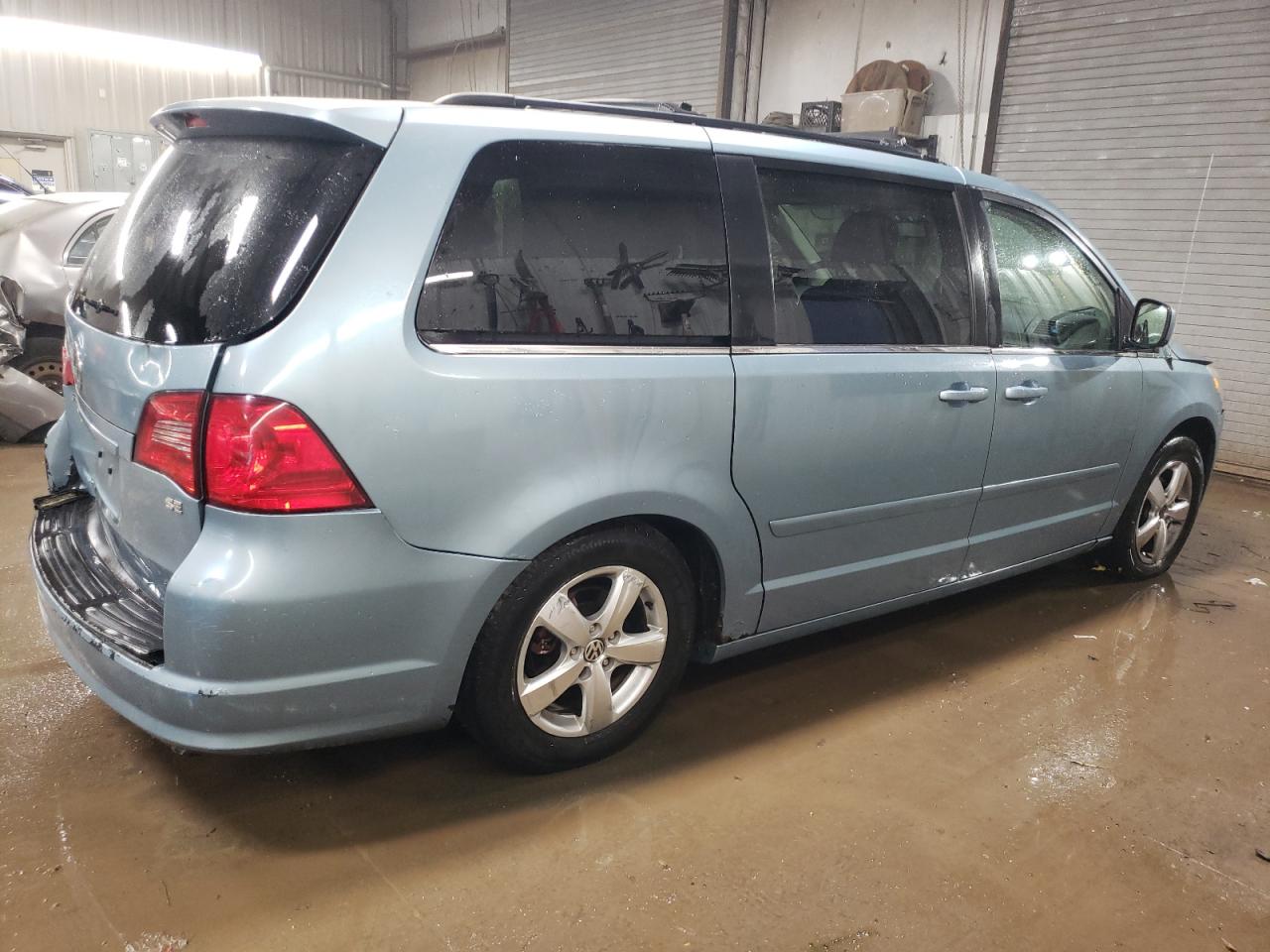 Photo 2 VIN: 2V8HW34179R500864 - VOLKSWAGEN ROUTAN 