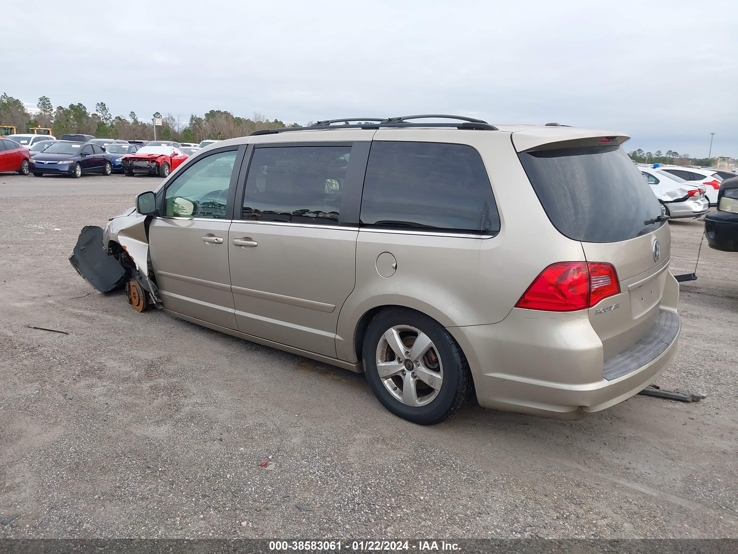 Photo 2 VIN: 2V8HW34189R598500 - VOLKSWAGEN ROUTAN SE 