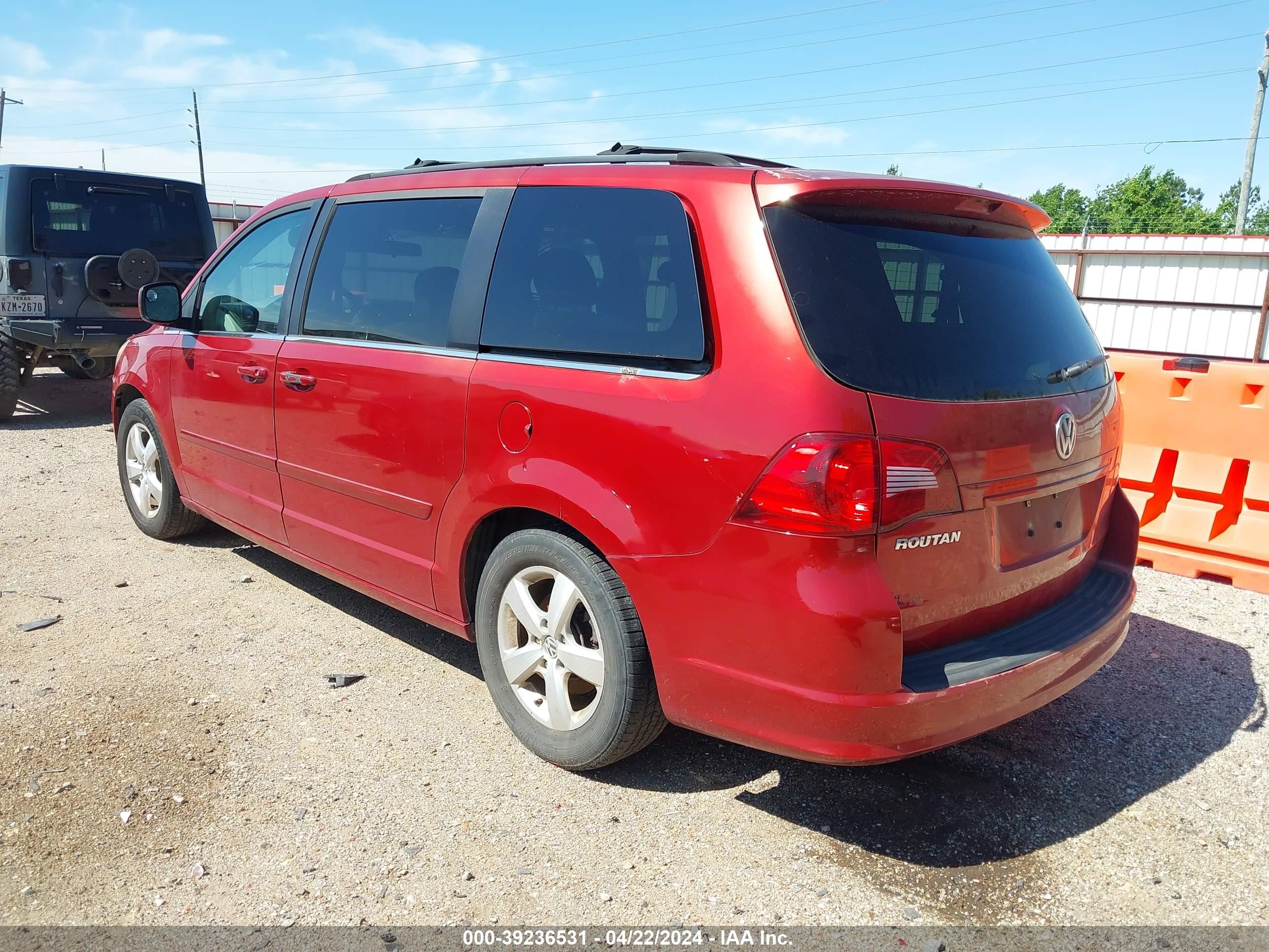 Photo 2 VIN: 2V8HW341X9R553915 - VOLKSWAGEN ROUTAN 