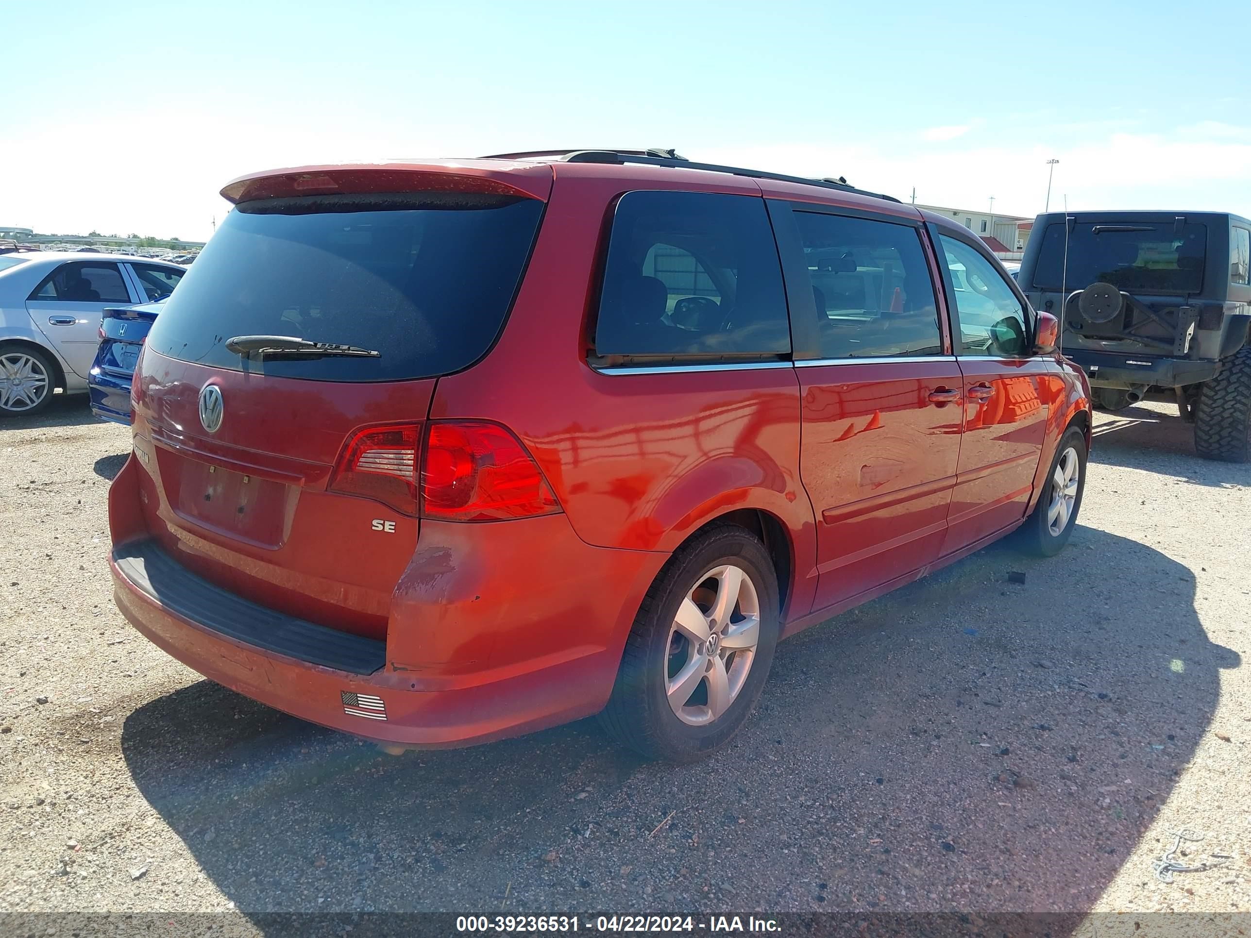 Photo 3 VIN: 2V8HW341X9R553915 - VOLKSWAGEN ROUTAN 