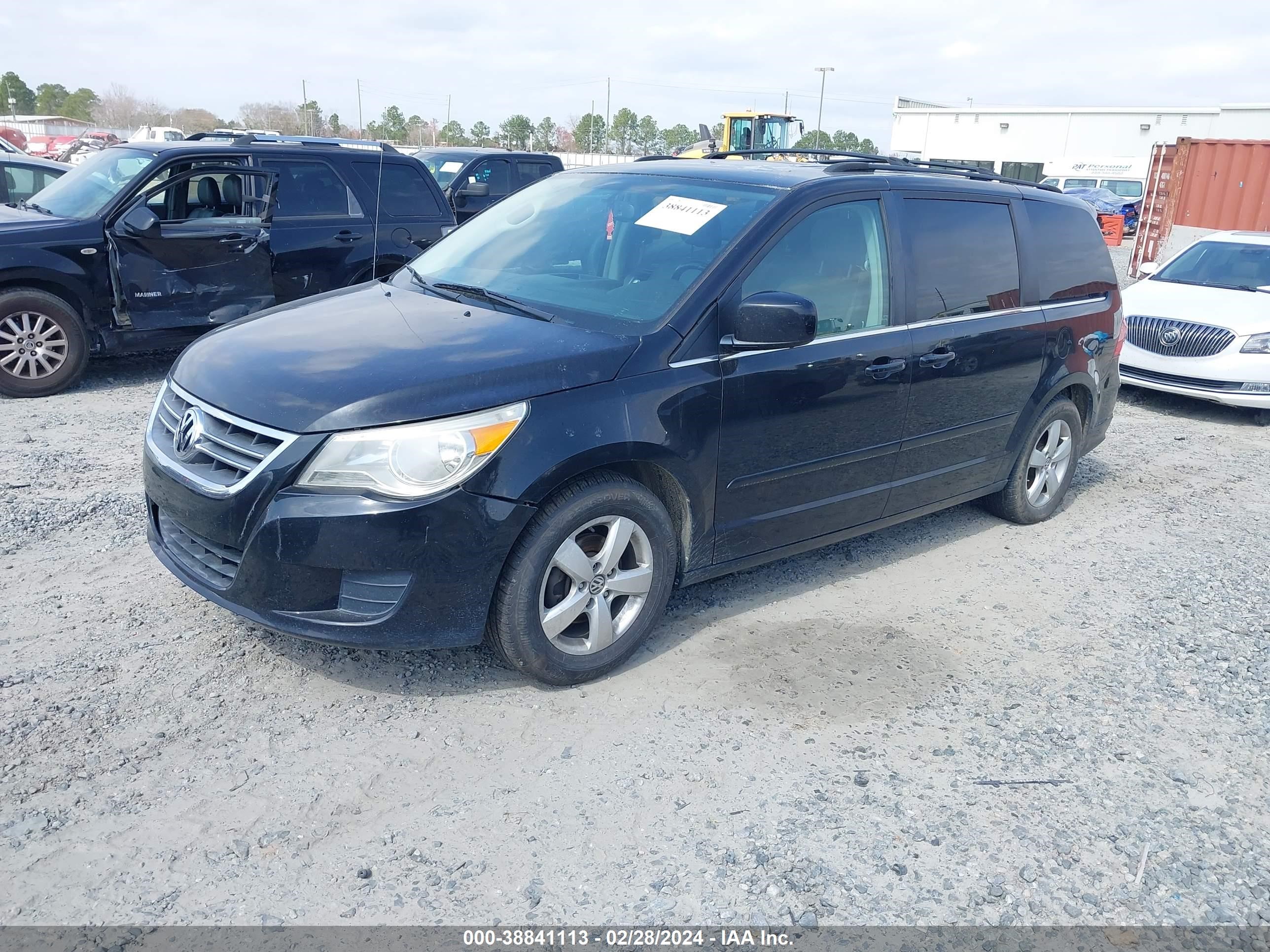 Photo 1 VIN: 2V8HW54X19R580355 - VOLKSWAGEN ROUTAN 