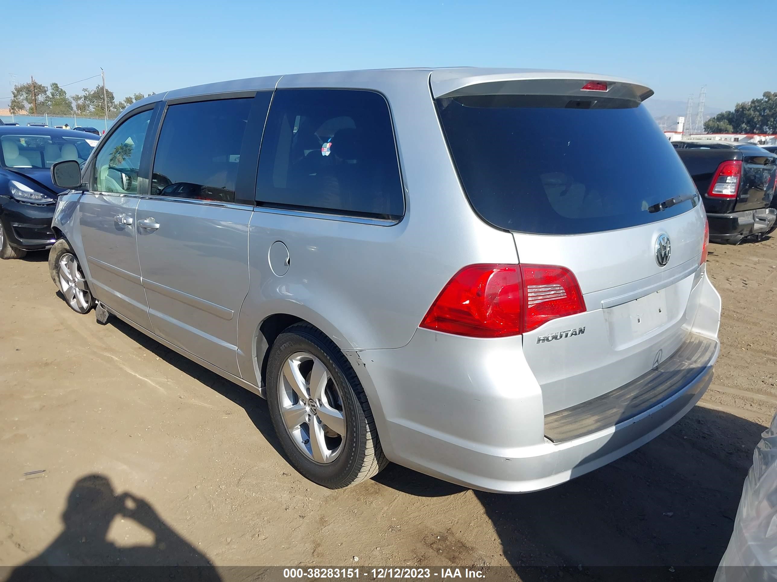 Photo 2 VIN: 2V8HW54X29R517717 - VOLKSWAGEN ROUTAN 